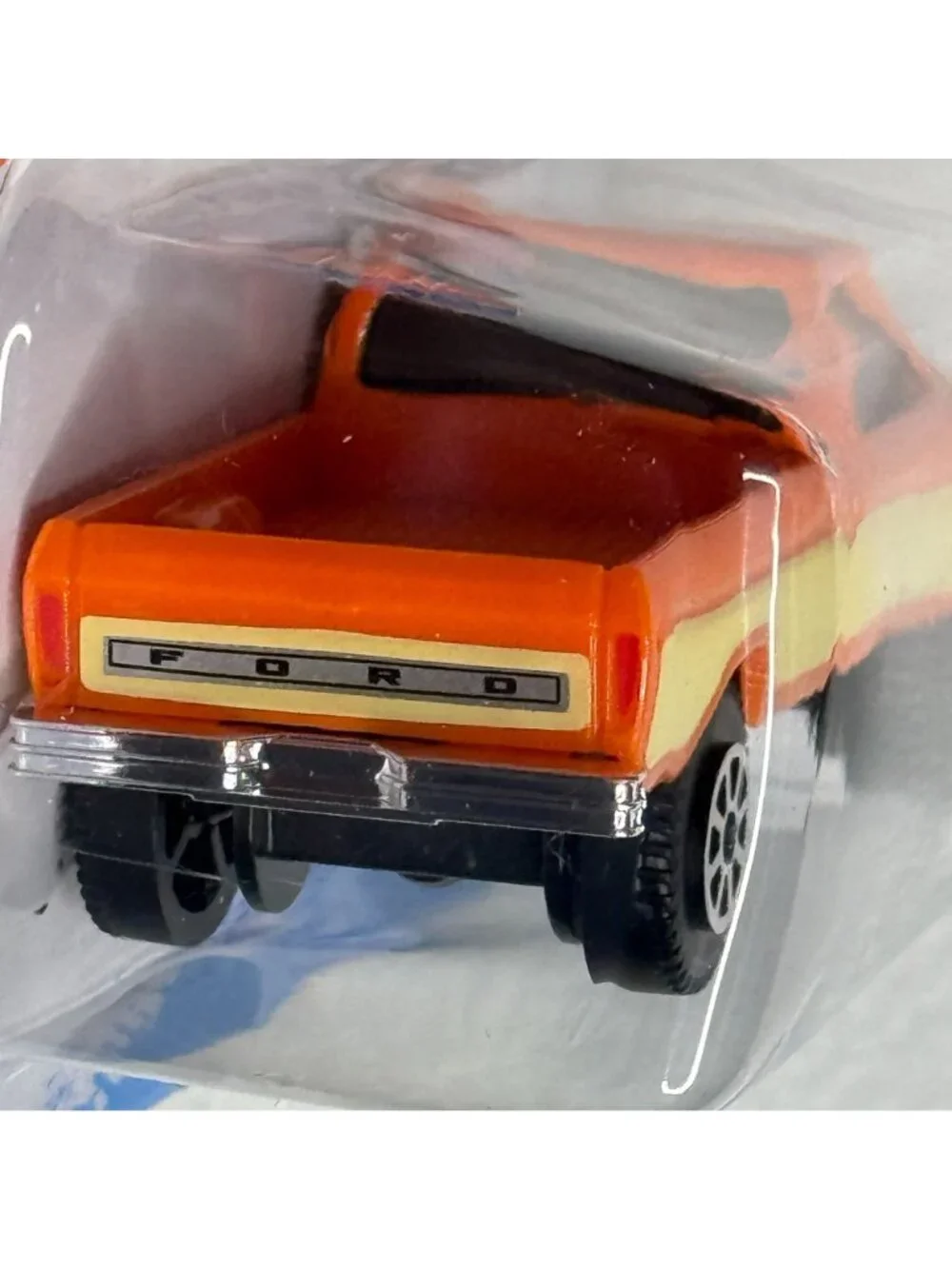 Maisto Fresh Metal Classics Ford Pickup Truck Diecast 1:64 New